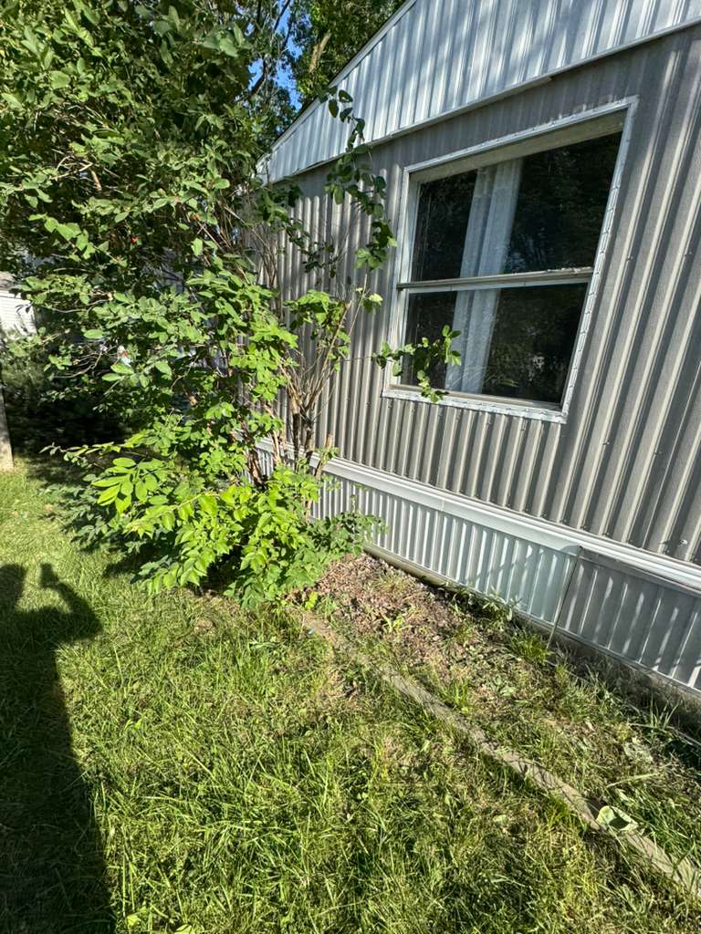 Finished mobile home exterior